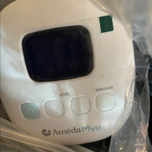 Ameda Mya portable pump wireless
